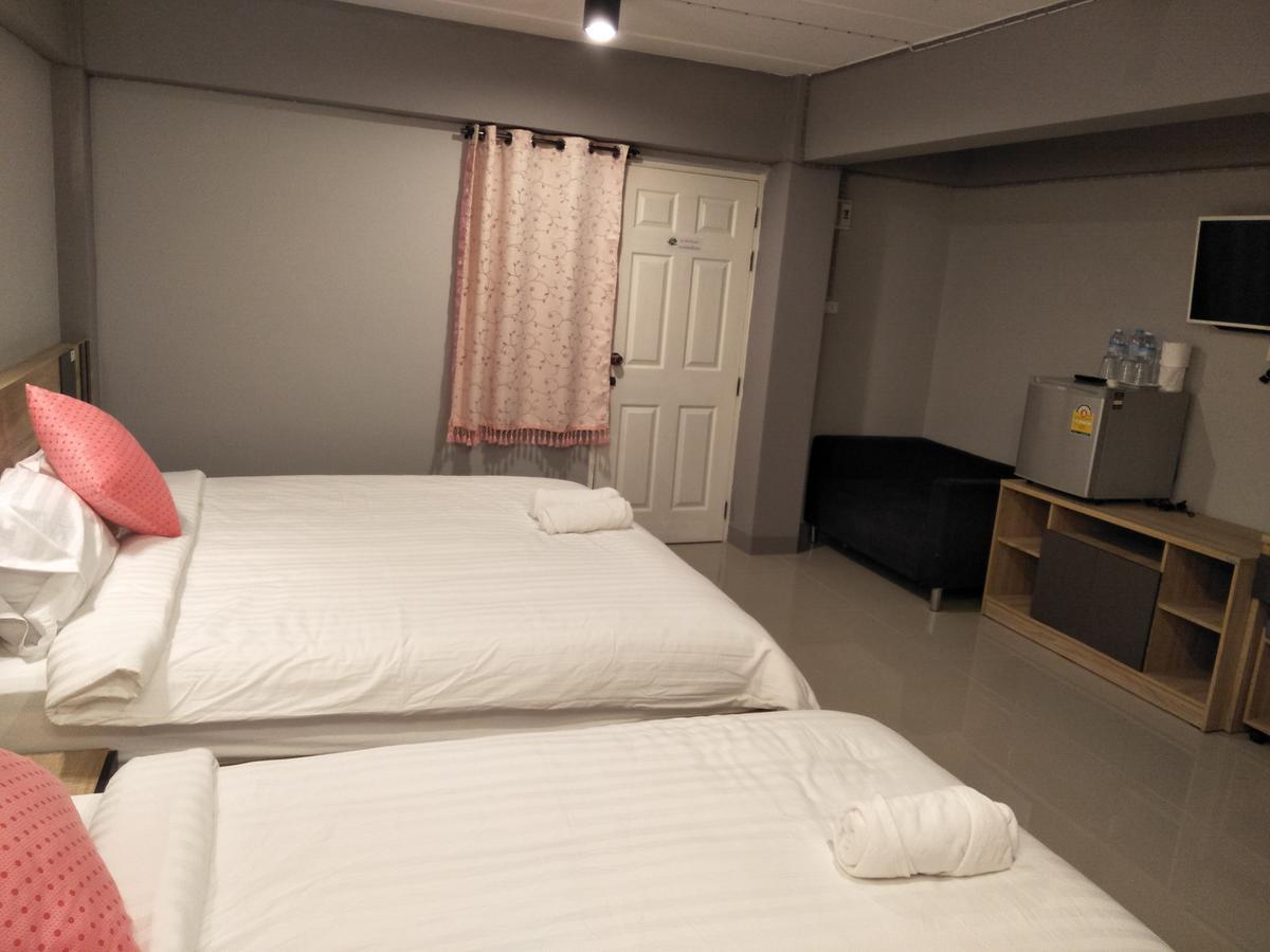 Rinrada Place Hotel Ubon Ratchathani Ngoại thất bức ảnh