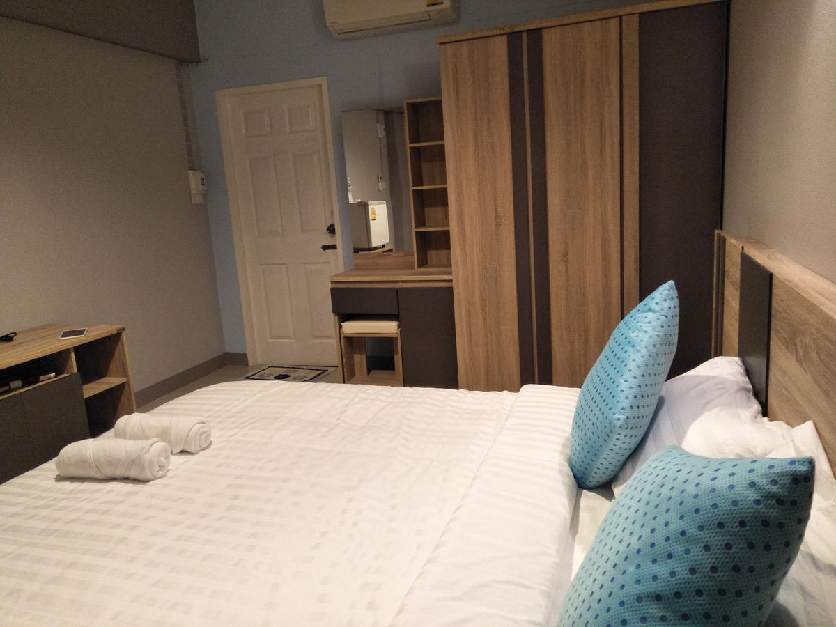 Rinrada Place Hotel Ubon Ratchathani Ngoại thất bức ảnh