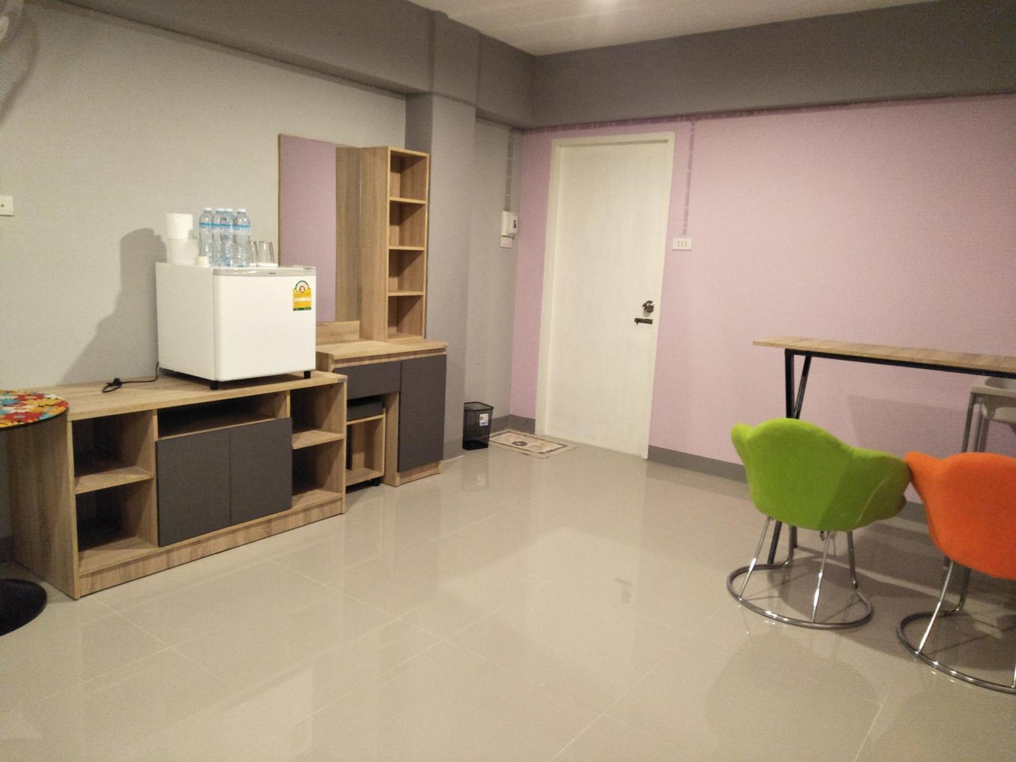 Rinrada Place Hotel Ubon Ratchathani Ngoại thất bức ảnh
