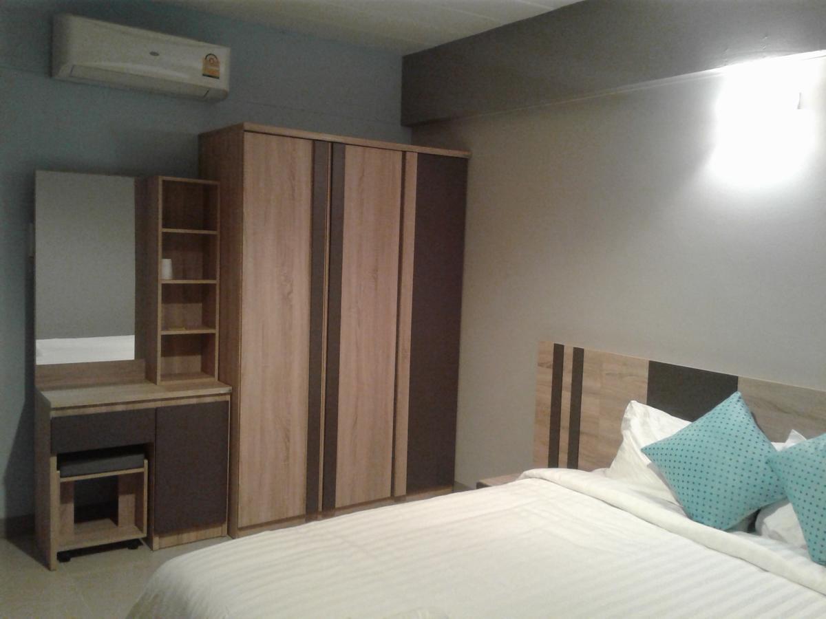 Rinrada Place Hotel Ubon Ratchathani Ngoại thất bức ảnh