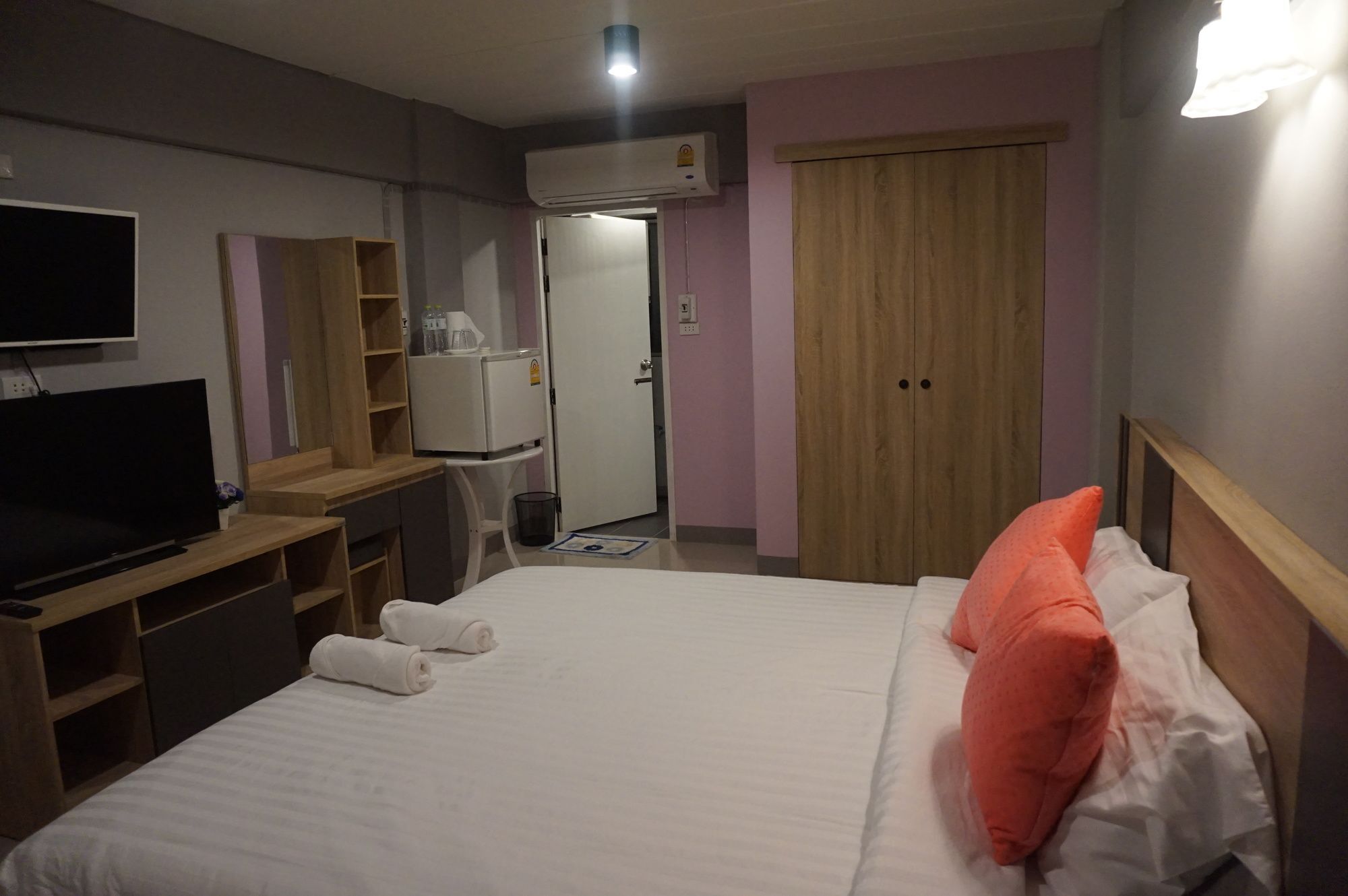 Rinrada Place Hotel Ubon Ratchathani Ngoại thất bức ảnh