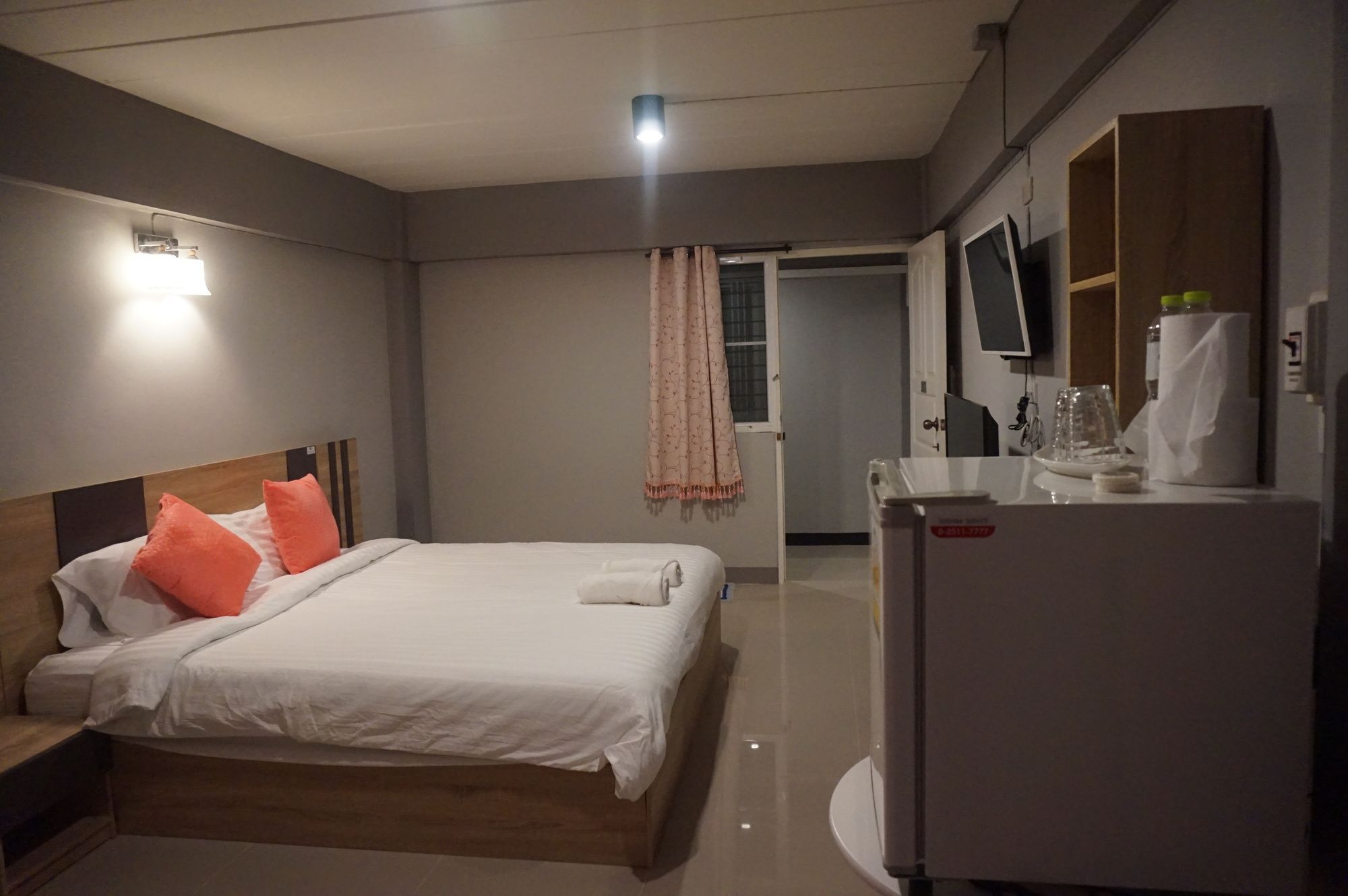 Rinrada Place Hotel Ubon Ratchathani Ngoại thất bức ảnh