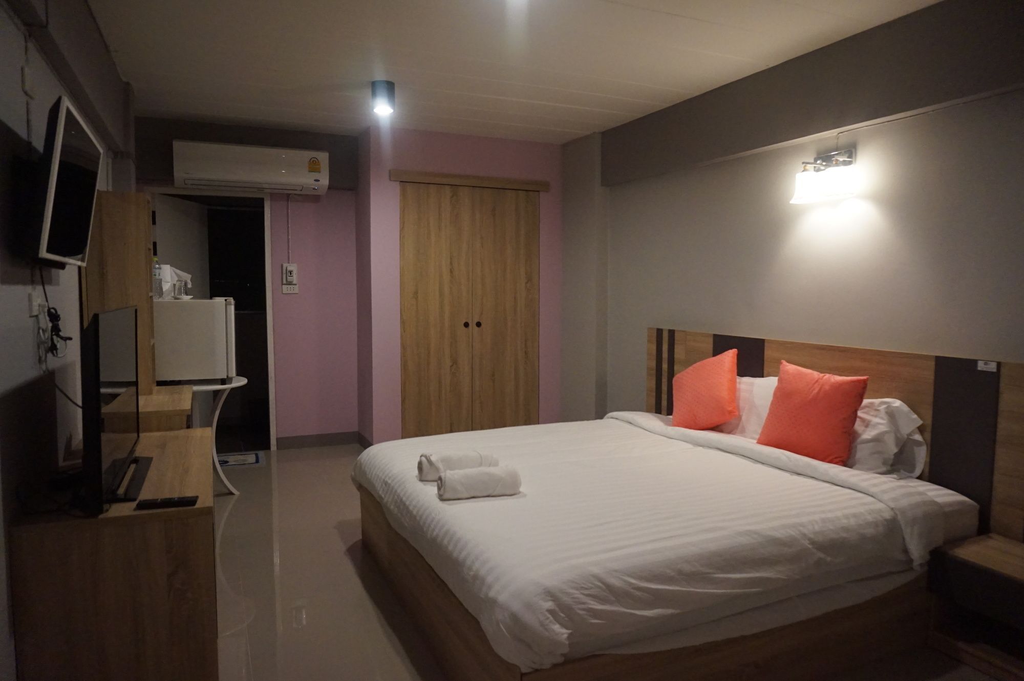 Rinrada Place Hotel Ubon Ratchathani Ngoại thất bức ảnh