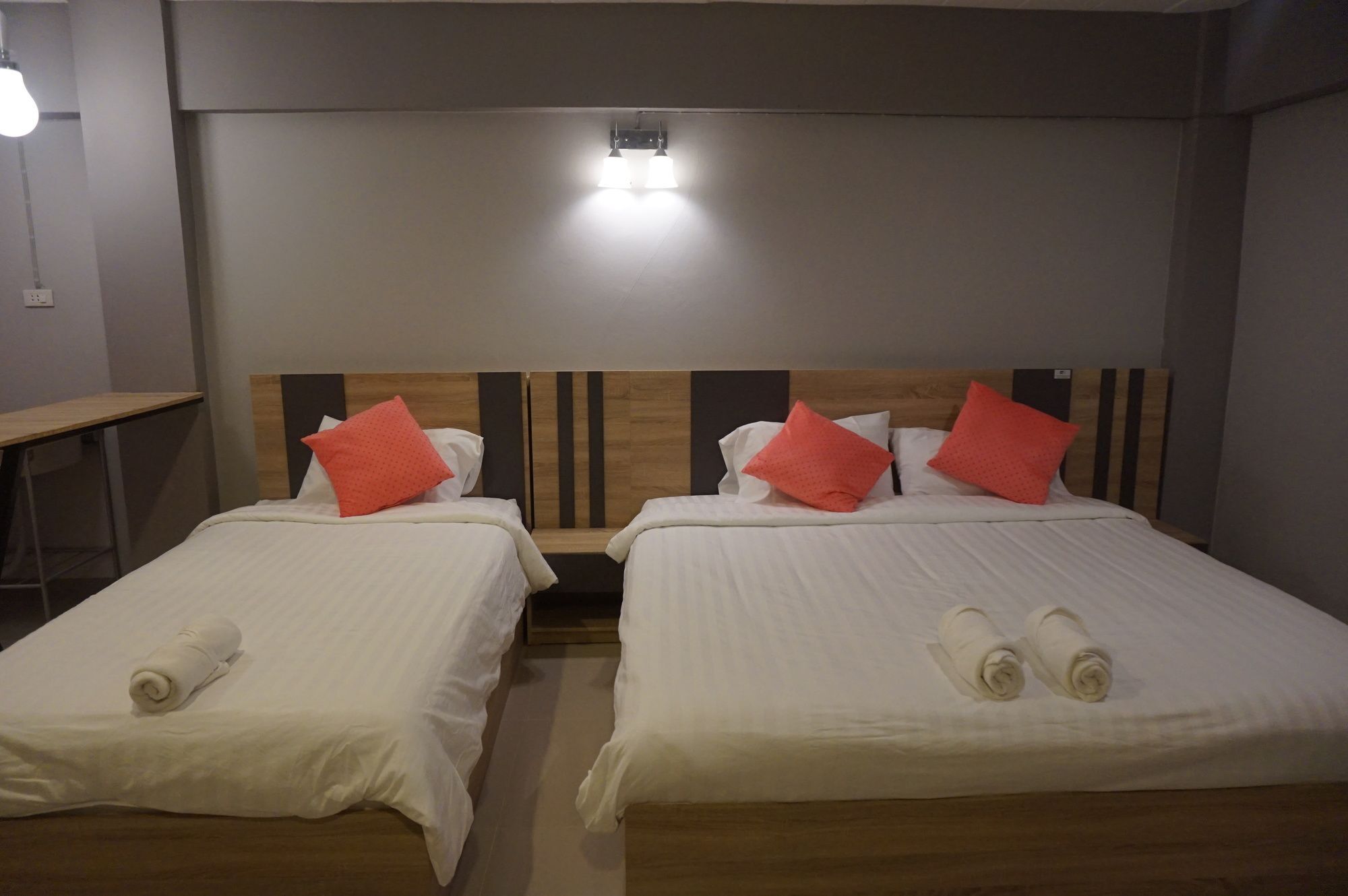 Rinrada Place Hotel Ubon Ratchathani Ngoại thất bức ảnh